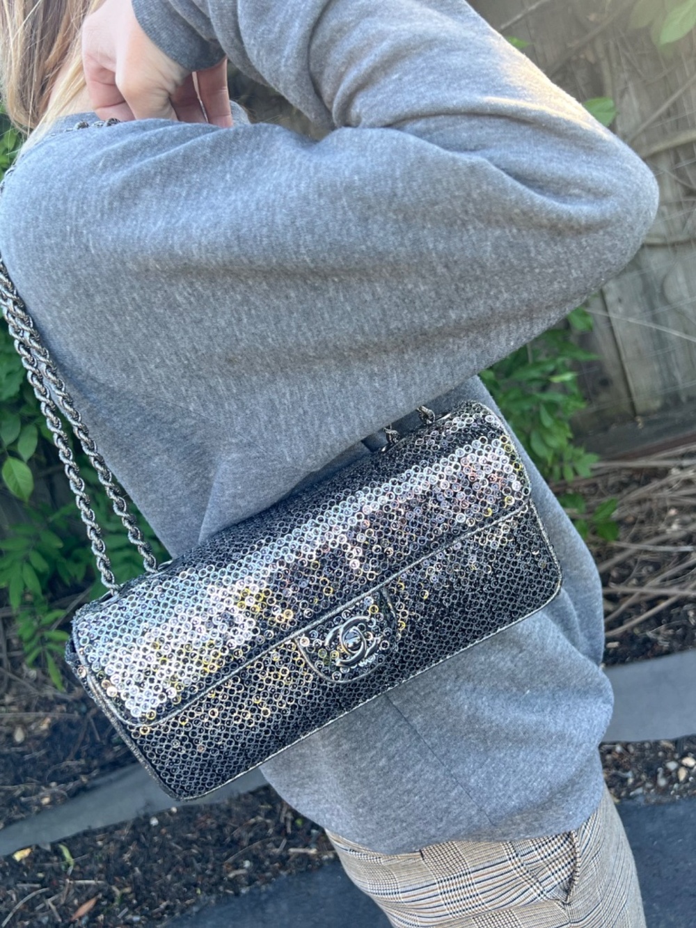 AUTHENTIC-Vintage Chanel Sequined Classic Flap Handbag ( Color: Black/Silver) - Picture 16 of 16